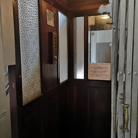 拜科萨阳光美景公寓 * Lisboa