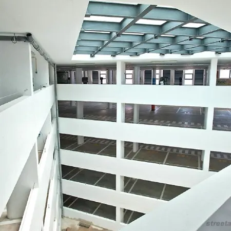 拜科萨阳光美景公寓 *